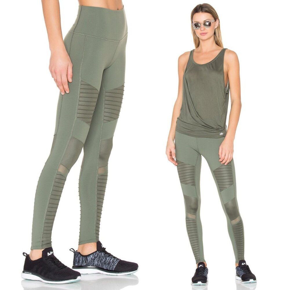 Alo Yoga High-Waist Moto Legging in Jungle/Jungle Glossy